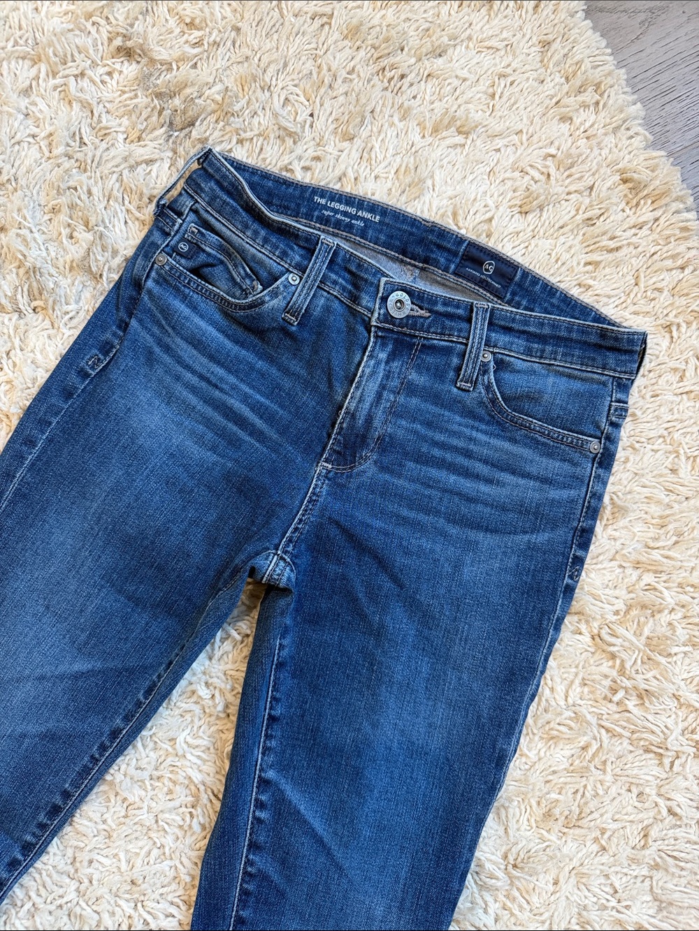 AG Jeans The Legging Ankle